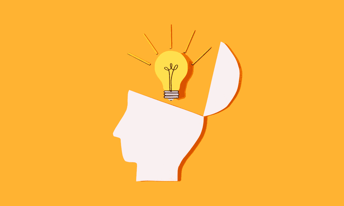 rysunek otwartej głowy i żarówki