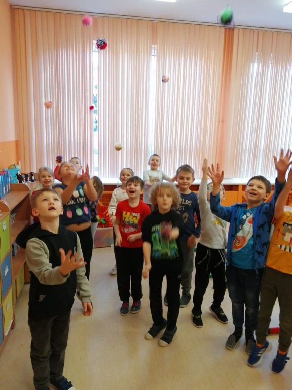 Zdjęcie przedstawia kadr z projektu edukacyjnego :