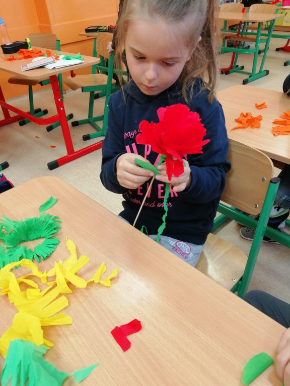 Zdjęcie przedstawia kadr z projektu edukacyjnego :