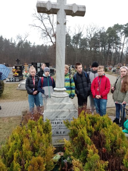 Kadr z wycieczki :Śladami Juliusza Rogera.