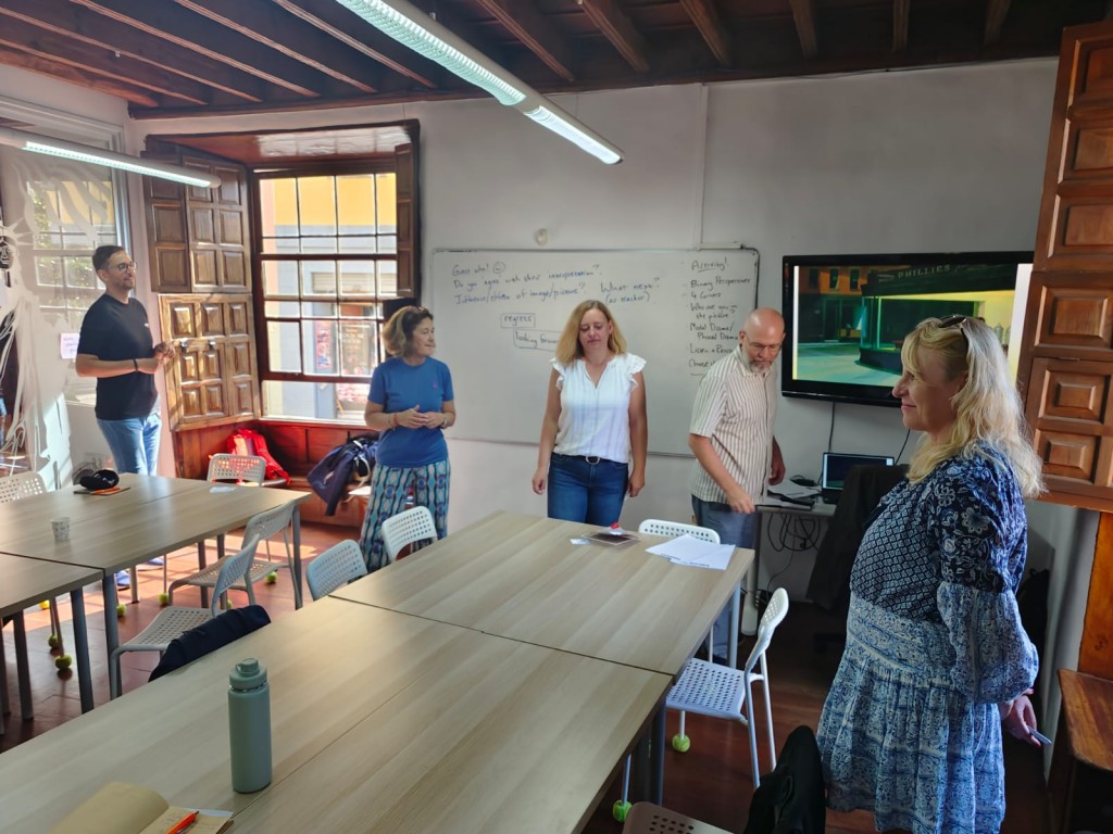 Kurs językowo - metodyczny dla nauczycieli języków obcych. Teneryfa 2025. Advanced Methods and Practices for Foreign Language Teachers.  Praca z tekstem piosenki. Ćwiczenie na wykorzystanie słownictwa.