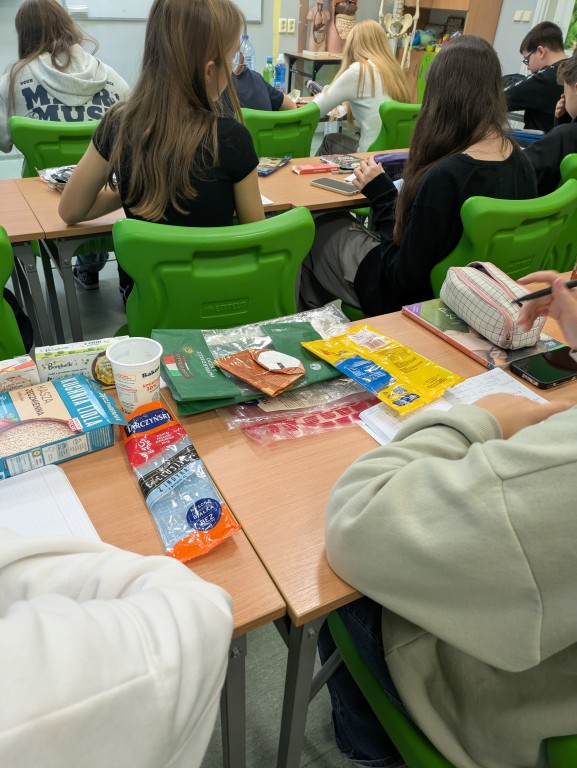 Ogólnopolski program Trzymaj formę 2025. Promocja zdrowego stylu życia.