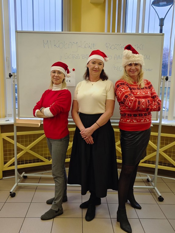 Szkolne Mikołajkowe rozgrywki Scrabble po angielsku