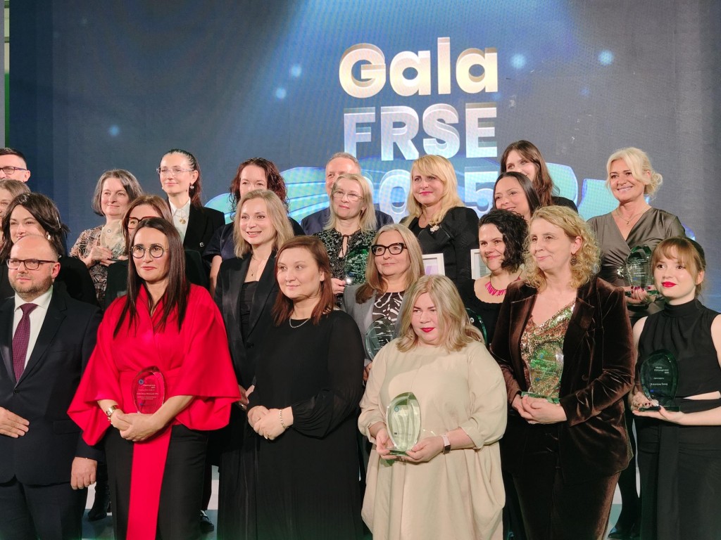 Gala FRSE - wręczenie nagrody EITA 2025 dla SP36 w Rybniku na gali w Warszawie
