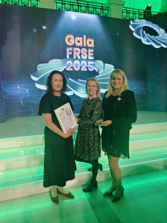 Gala FRSE - wręczenie nagrody EITA 2025 dla SP36 w Rybniku na gali w Warszawie