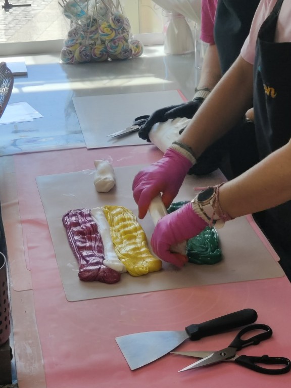 Manufaktura słodyczy Bombon w Rybniku - warsztaty cukiernicze klasy 4c