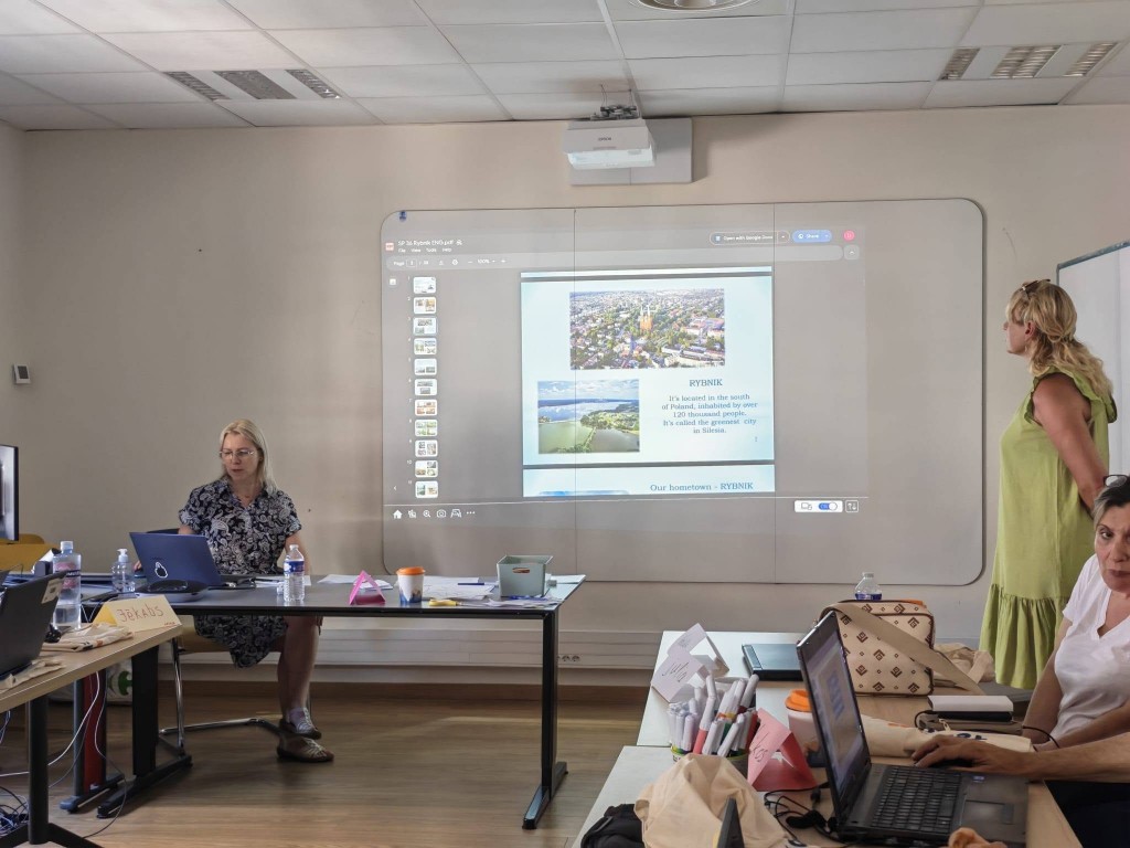 ICT and Outdoor Teaching and Learning. Szkolenie Erasmus+ w Nicei. Poznawanie nowoczesnych technologii wspierających edukację. Nauka w terenie.