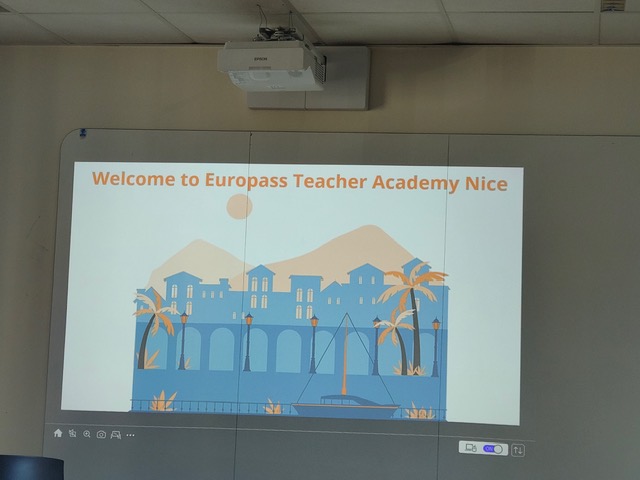 ICT and Outdoor Teaching and Learning. Szkolenie Erasmus+ w Nicei. Poznawanie nowoczesnych technologii wspierających edukację. Nauka w terenie.