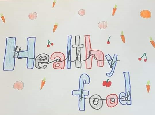 Healthy food. Zdrowy talerz. Prace plastyczne wykonane na lekcji języka angielskiego promujące zdrowe jedzenie.