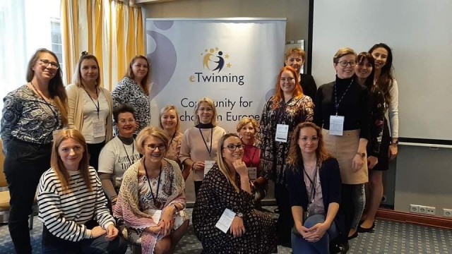 Nauczyciele biorący udział w międzynarodowym seminarium szkół eTwinning w Rydze